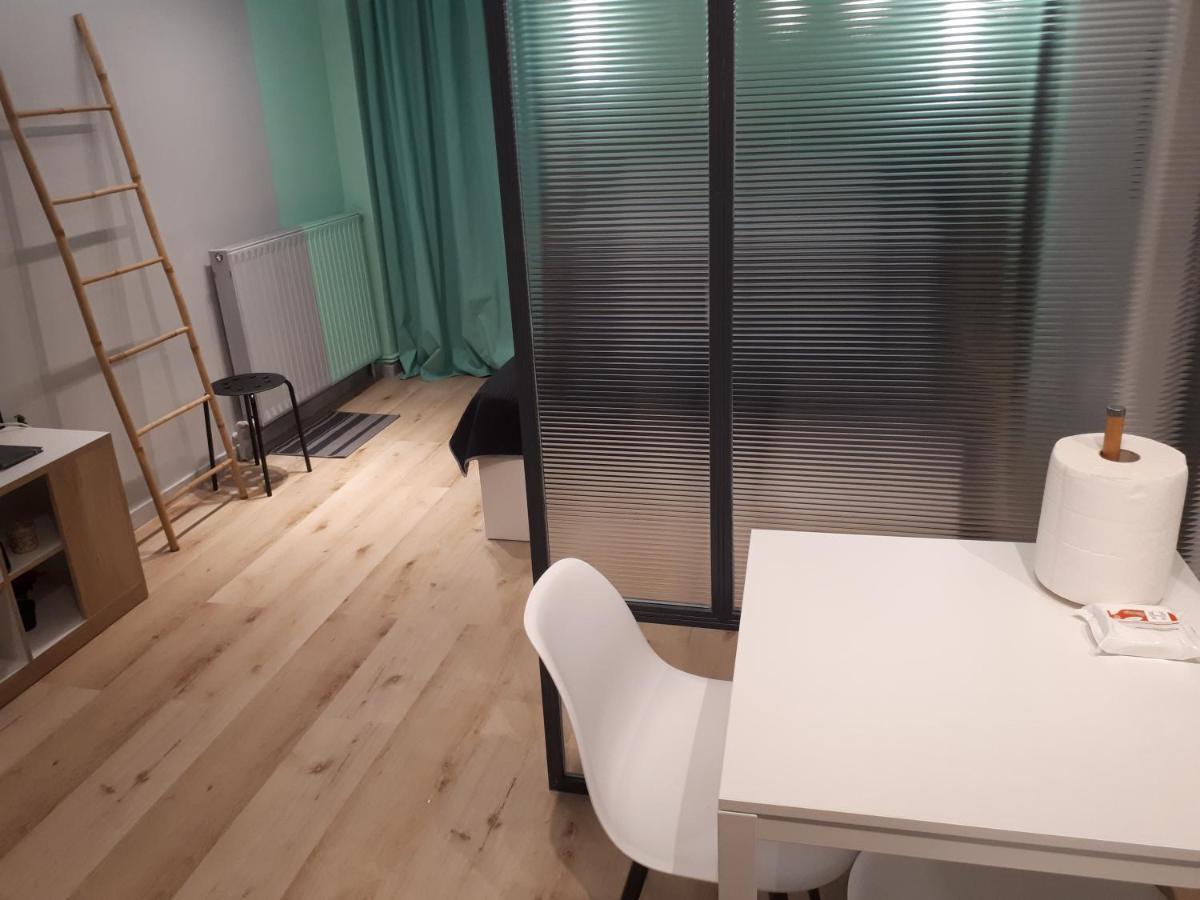 Agias Sofias Square Stunning Suite Salonicco Esterno foto