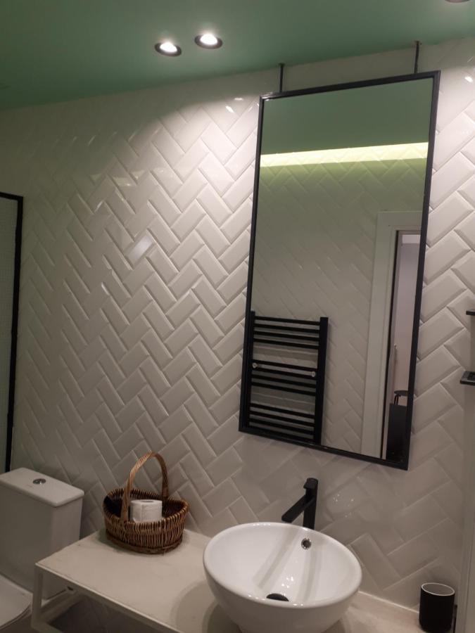 Agias Sofias Square Stunning Suite Salonicco Esterno foto